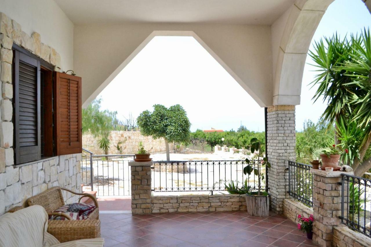 Villa Rosa - Ai Piedi Dell'Etna Brucoli Luaran gambar
